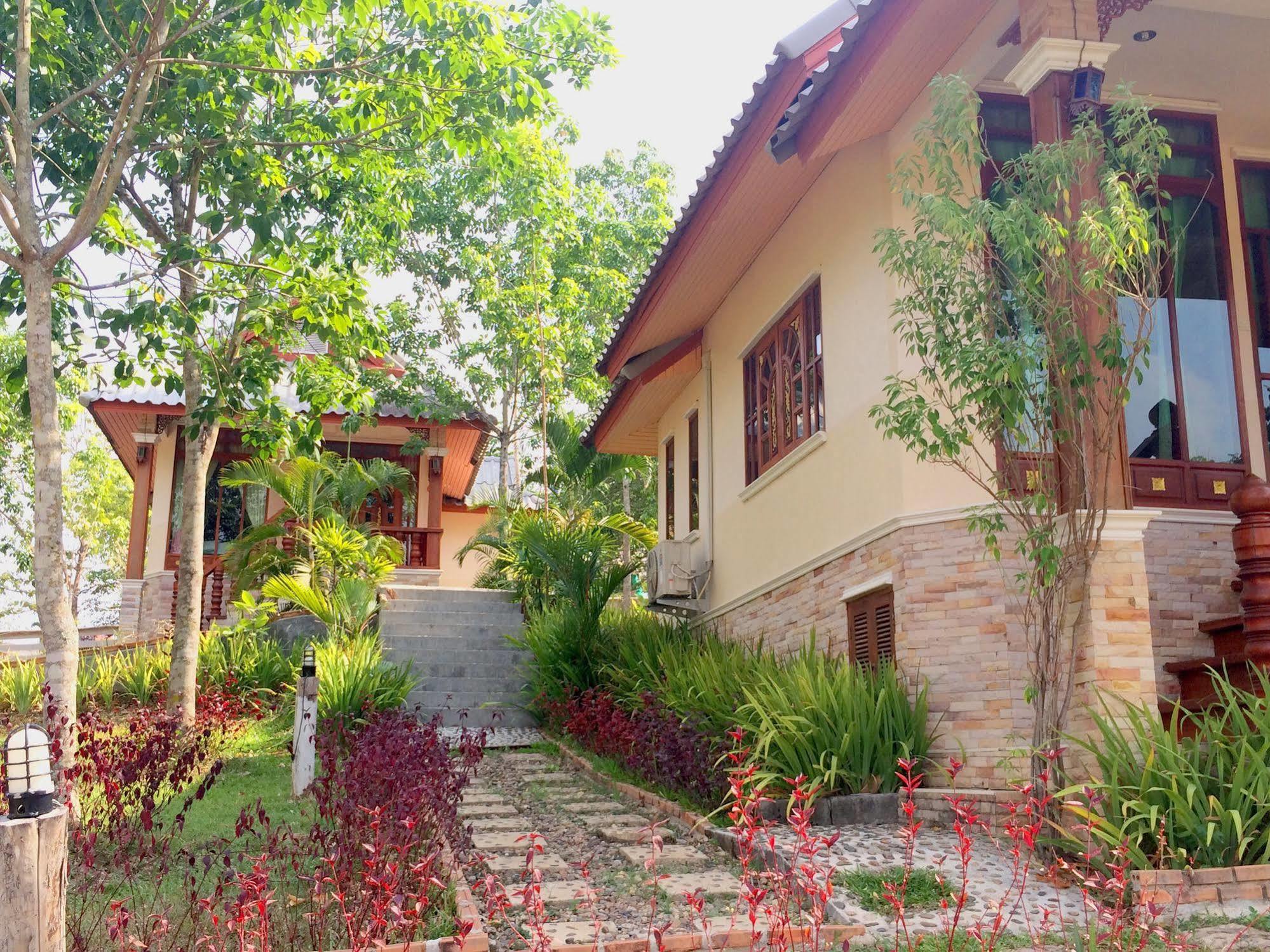 Mont Goei Pai Hotel Екстериор снимка