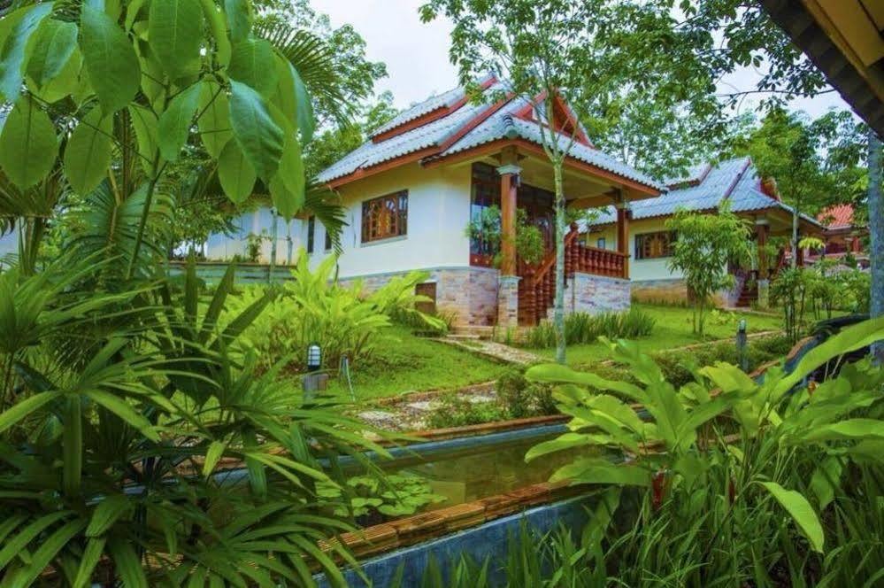Mont Goei Pai Hotel Екстериор снимка
